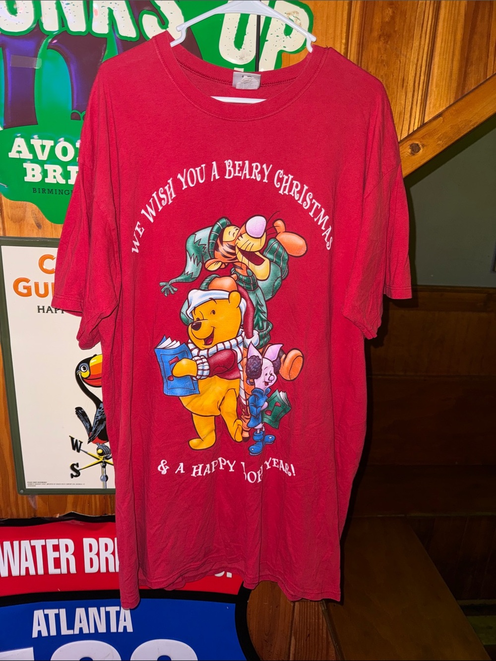 VTG Disney Store Winnie the Pooh Christmas Graphic Tee - Red One Size Sleep